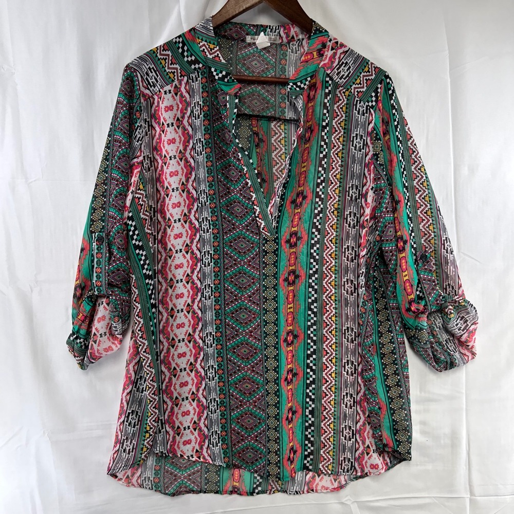 Teenbell Geometric Blouse Women 1XL Multicolor Tribal Roll Tab Sleeve Boho